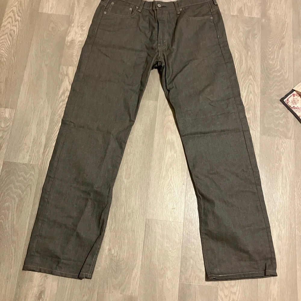 Levi's Men's Straight Fit Jeans in Dark Gray‎